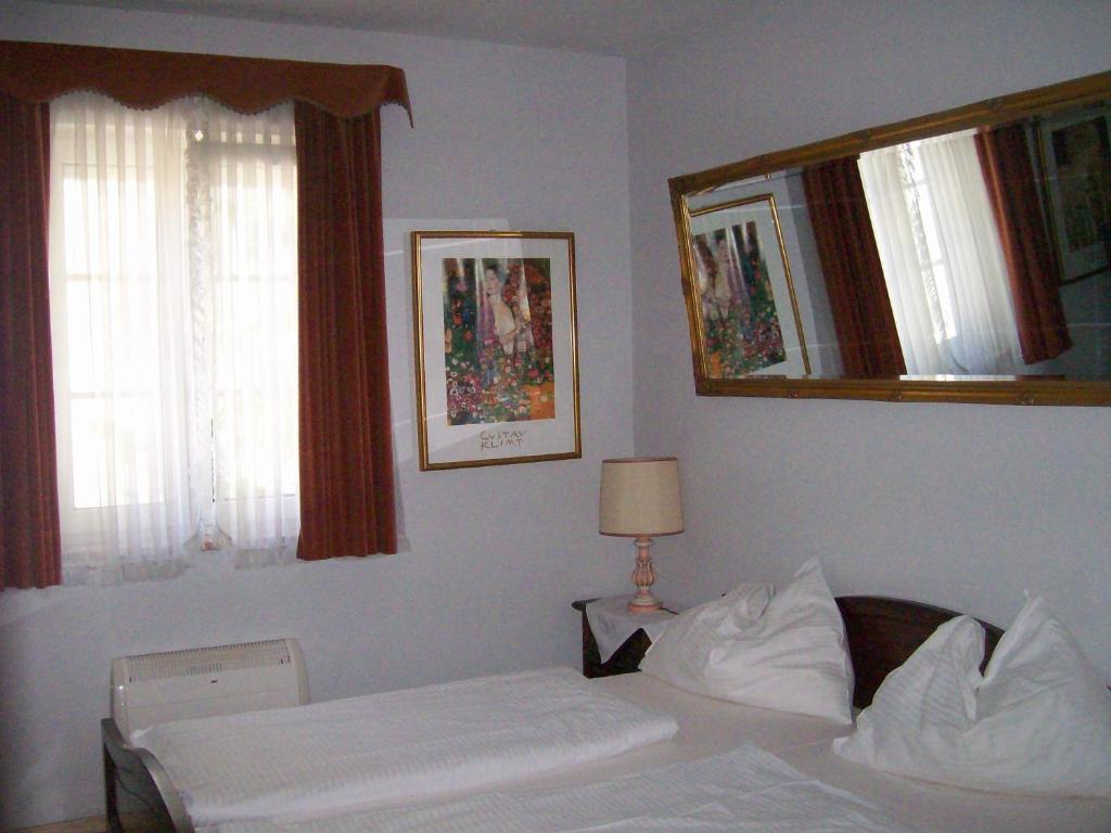 Gaestehaus Auerhahn Vöcklabruck Extérieur photo